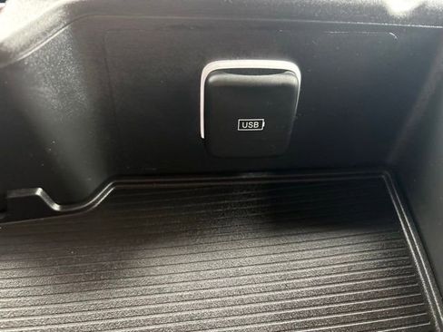 Used 2025 RAM 2500 Tradesman w/ Chrome Appearance Group image 37