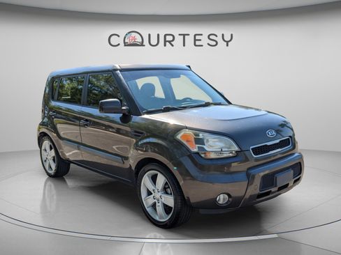 Used 2011 Kia Soul ! FWD image 8