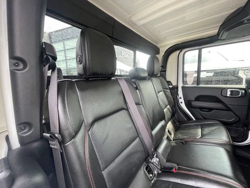 Used 2021 Jeep Gladiator Rubicon AWD/4WD image 27