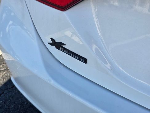 Used 2022 Toyota Camry SE w/ Convenience Package FWD image 12