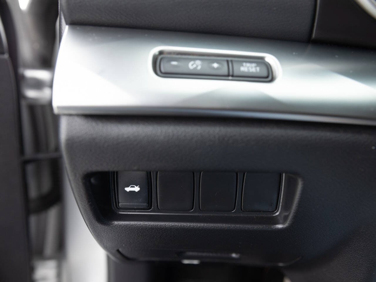 Used 2020 Nissan Maxima 3.5 SV w/ Floor Mat Group FWD image 34