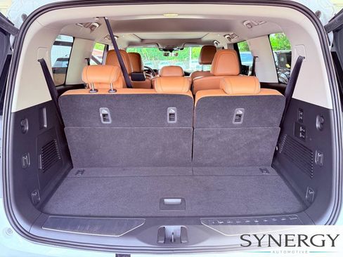 Certified 2026 INFINITI QX80 Luxe w/ Cargo Package AWD/4WD image 33