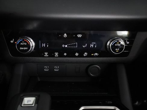 New 2026 Mitsubishi Outlander SE image 48