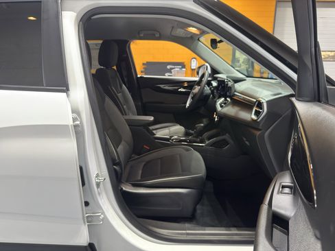 Used 2025 Chevrolet TrailBlazer LT image 18