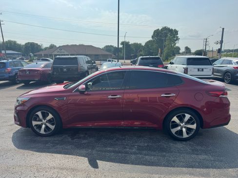 Used 2019 Kia Optima S w/ S Panoramic Sunroof Package FWD image 3