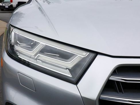 Used 2018 Audi SQ5 Prestige w/ Prestige Package image 22