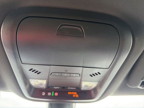 Used 2024 Buick Enclave Premium AWD/4WD image 25