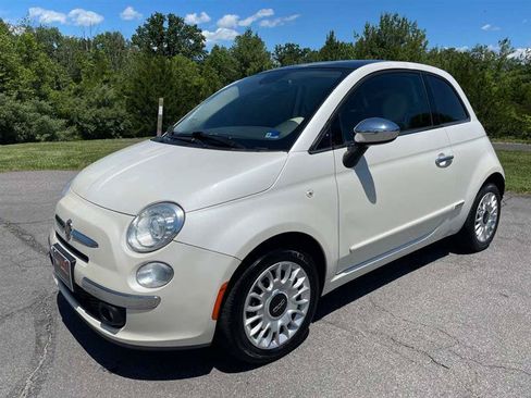 Used 2015 FIAT 500 Lounge w/ Luxury Leather Package FWD image 2