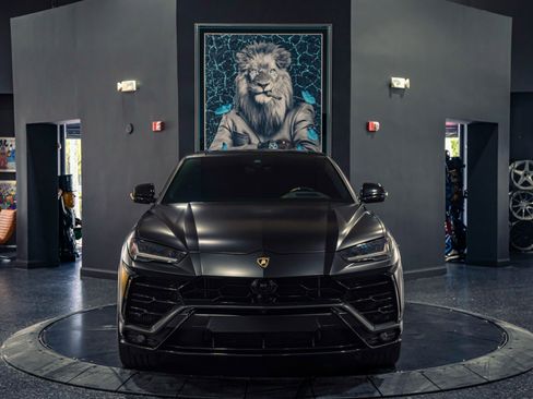 Used 2019 Lamborghini Urus AWD/4WD image 19