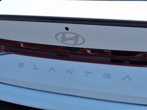New 2026 Hyundai Elantra SEL Sport FWD image 13