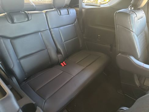 New 2026 Ford Explorer ST-Line w/ ST-Line Street Pack image 25