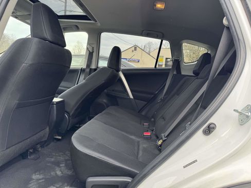 Used 2013 Toyota RAV4 XLE AWD/4WD image 8