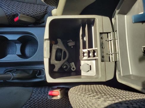 Used 2012 Nissan Frontier SV w/ SV Premium Utility Pkg image 17