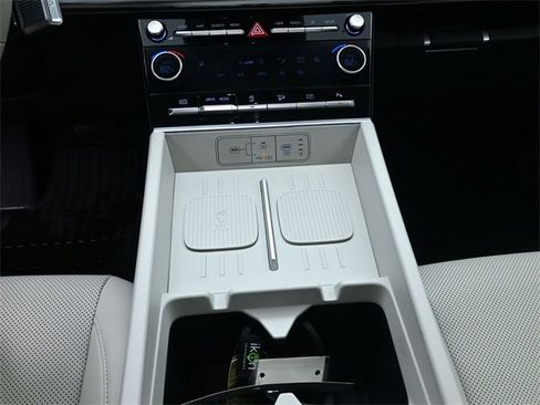 Used 2024 Hyundai Santa Fe SEL image 13