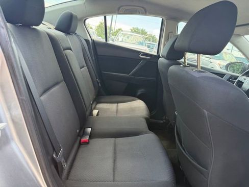Used 2010 MAZDA MAZDA3 i Touring FWD image 21