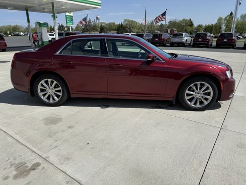 Used 2015 Chrysler 300 Limited w/ 300 Premium Group AWD/4WD image 8