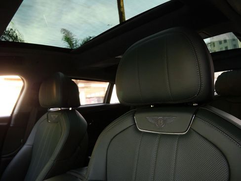 New 2026 Bentley Flying Spur Plug-In Hybrid image 17