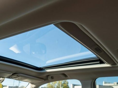 Used 2021 Subaru Forester Premium image 13