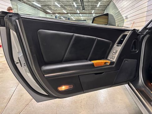 Used 2005 Cadillac XLR RWD image 7