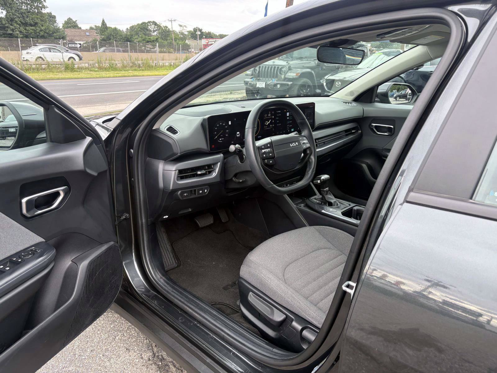 Certified 2025 Kia K4 GT-Line Turbo FWD image 12