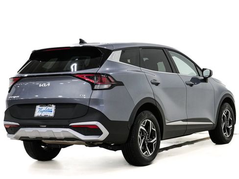 Used 2025 Kia Sportage LX image 6