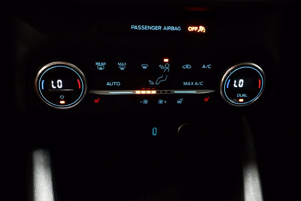 Certified 2020 Ford Escape Titanium AWD/4WD image 30