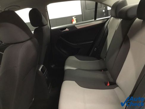 Used 2017 Volkswagen Jetta S w/ Jetta S Cold Weather Package image 29