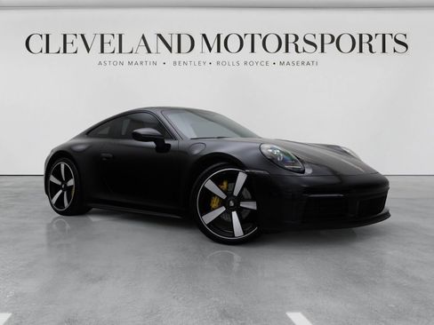 Used 2020 Porsche 911 Carrera RWD image 1