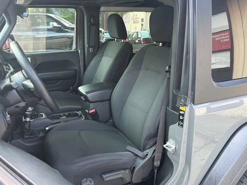 Used 2020 Jeep Wrangler Sport AWD/4WD image 11