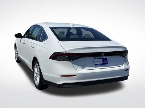 Used 2025 Honda Accord LX image 4