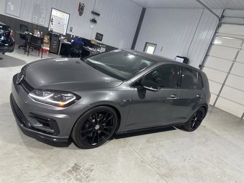 Used 2019 Volkswagen Golf R 4-Door image 3