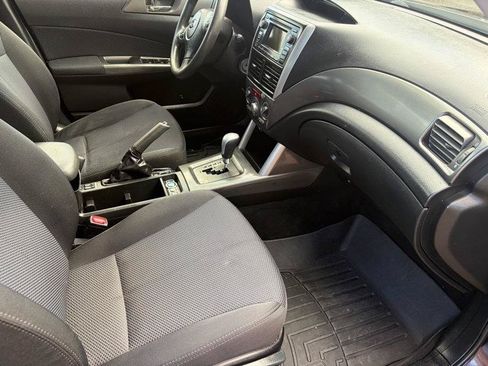 Used 2013 Subaru Forester 2.5X Premium w/ All-Weather Plus Pkg AWD/4WD image 5
