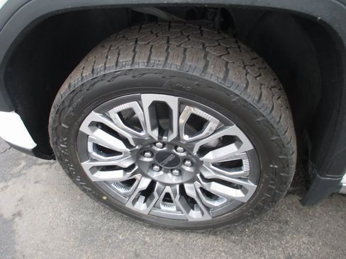 Used 2023 GMC Sierra 1500 Denali Ultimate image 13