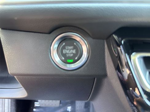 New 2025 Chevrolet Traverse LT image 23