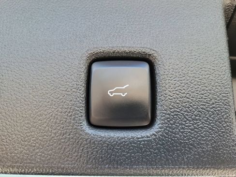 Used 2024 Ford Escape ST-Line w/ Tech Pack #1 AWD/4WD image 10
