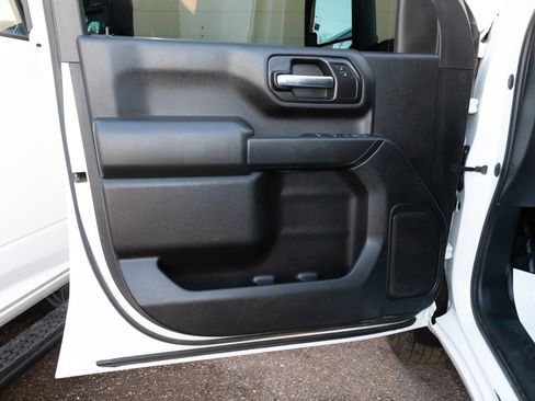 Used 2020 GMC Sierra 3500 4x4 Crew Cab w/ Gooseneck/5TH Wheel Package image 9