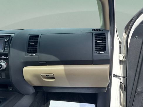 Used 2016 Toyota Sequoia Platinum RWD image 33