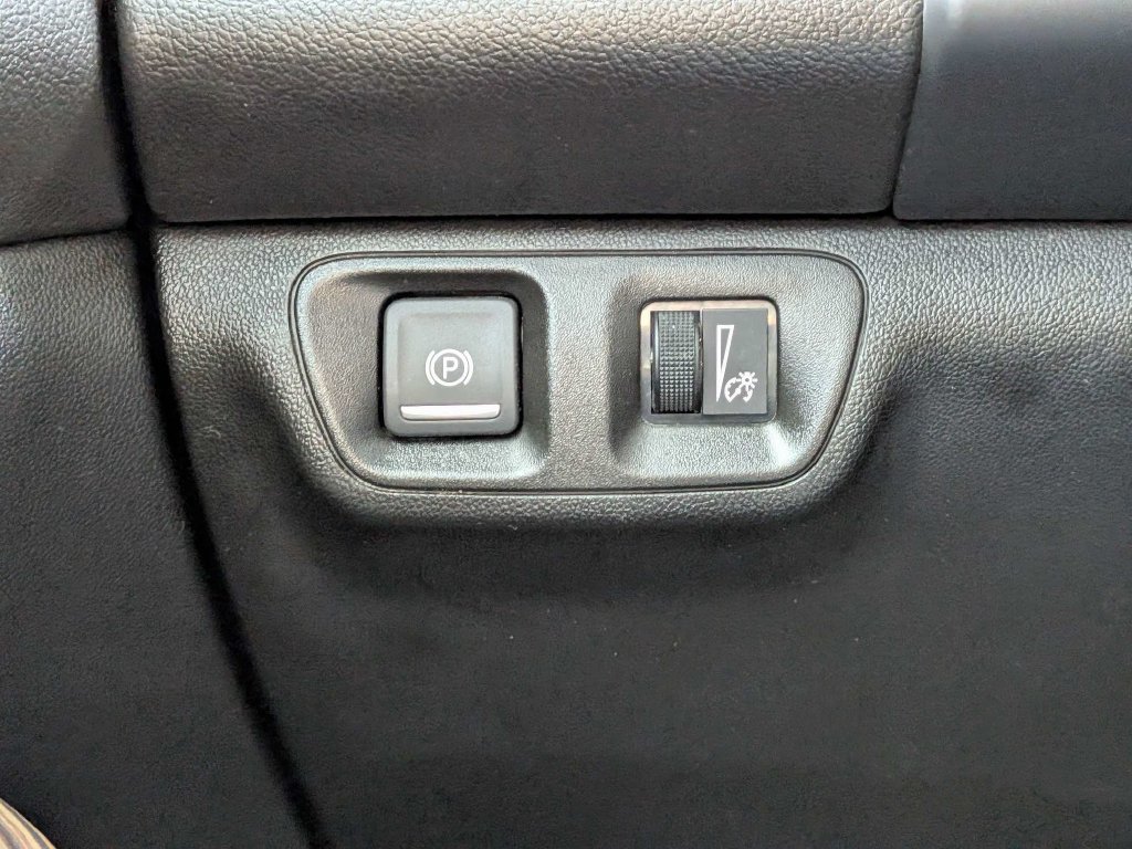 Used 2020 GMC Acadia SLE w/ LPO, Floor Liner Package AWD/4WD image 21