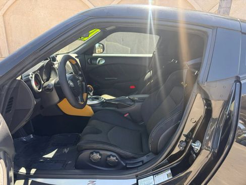 Used 2018 Nissan 370Z Coupe w/ Z34 Heritage Edition - Black RWD image 9