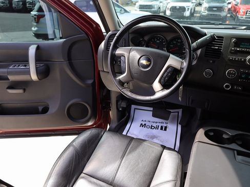 Used 2008 Chevrolet Silverado 2500 LT w/ 1LT Convenience Package image 18