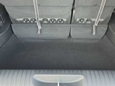 New 2026 Chrysler Pacifica Select FWD image 44