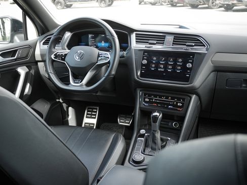 Used 2023 Volkswagen Tiguan SE R-Line AWD/4WD image 29