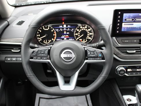 Certified 2025 Nissan Altima 2.5 SL image 23