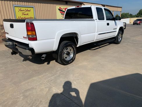 Used 2005 GMC Sierra 2500 SLE image 2
