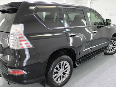 Used 2017 Lexus GX 460 Premium w/ Premium Package AWD/4WD image 15