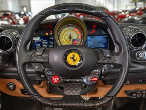 Used 2021 Ferrari F8 Tributo image 17