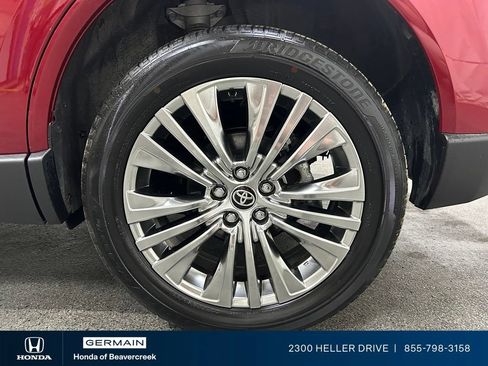 Used 2024 Toyota Venza Limited AWD/4WD image 14