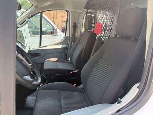 Used 2018 Ford Transit 250 130 Low Roof w/ Exterior Upgrade Package RWD image 8