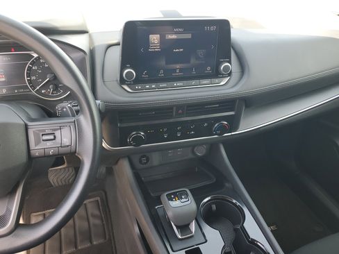 Certified 2025 Nissan Rogue S FWD image 19