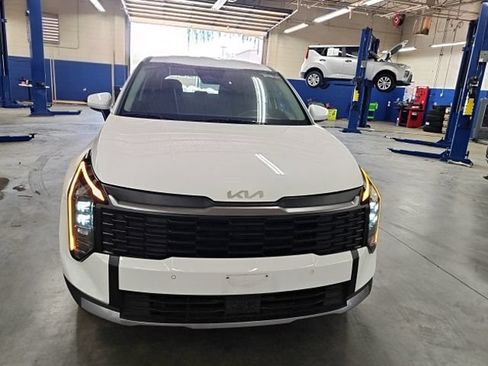 Certified 2026 Kia Sportage LX FWD image 6